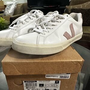 Veja Women's White and Pink Accent Sneakers